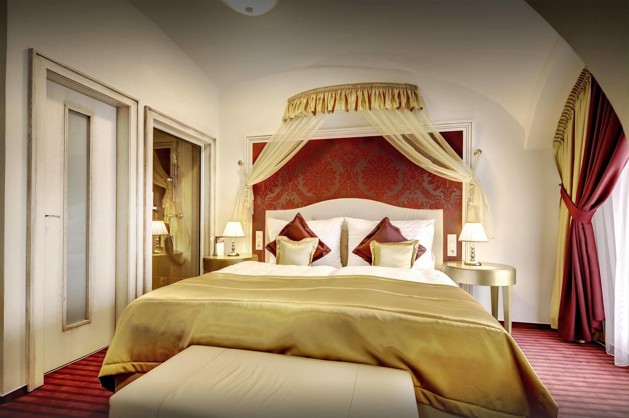 Boutique Hotel Hviezdoslav Kezmarok Ngoại thất bức ảnh